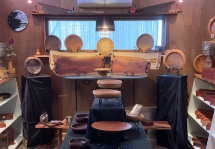 AUSTRALIAN TIMBER BOWLS AND PLATTERS