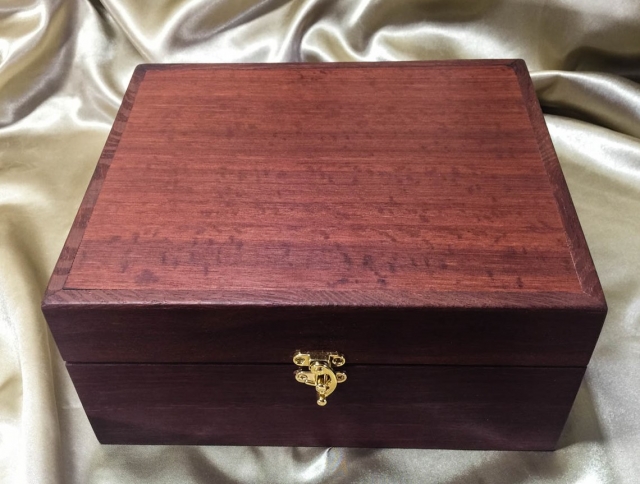 Jarrah Essential Oil Box to hold 30 essential oil bottles (EOB L5906)