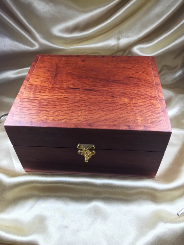 Jarrah 20 Essential Oil Box - EOB20004-L6966