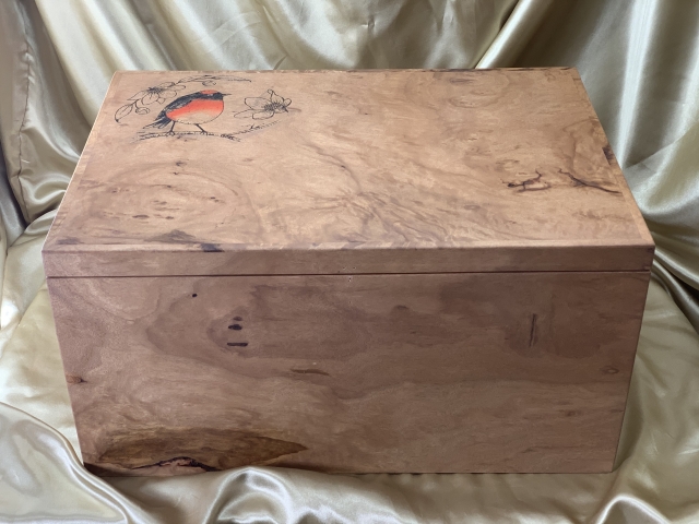 Blackbutt Chest