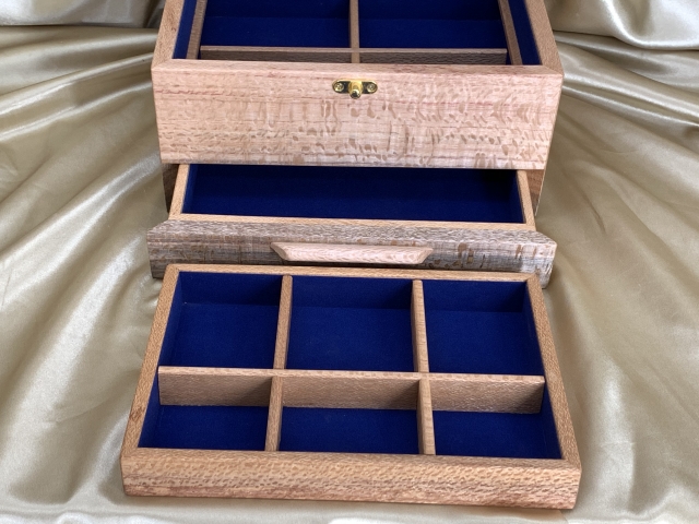 PJBDT 21001-L2112 Premium Silky Oak Jewellery Box with Drawer AND Tray