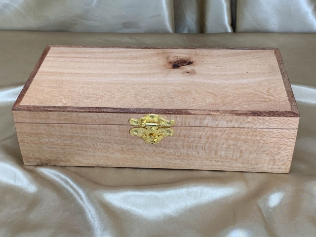Premium Silkyoak Medium Memory Box - PLMB 21003-L1507