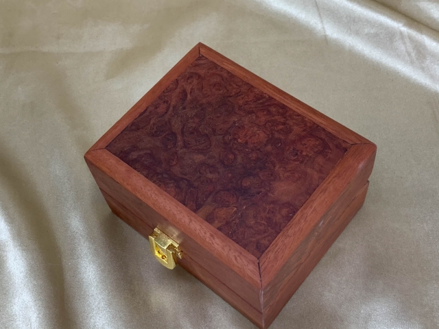 PSRB 22008-L5928 - Small Jarrah Ring Box - Hand Crafted from Australian Jarrah Burl