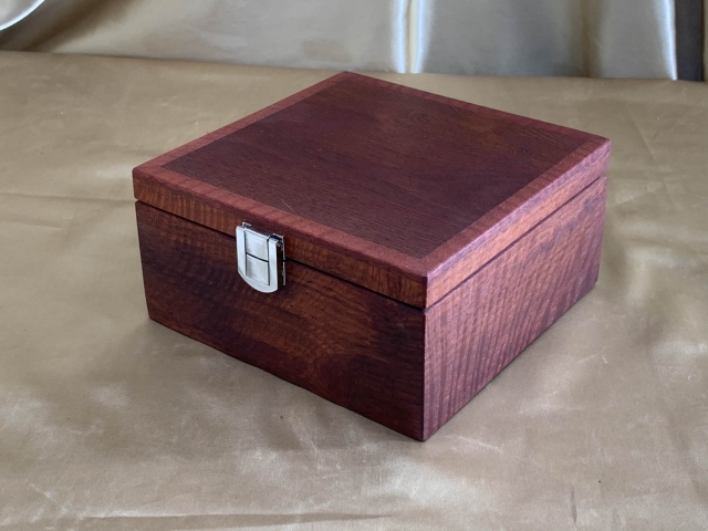 PMSB 22021-L6362 - Medium / Small Wooden Jewellery / Treasure Box - Australian Woody Pear Timber