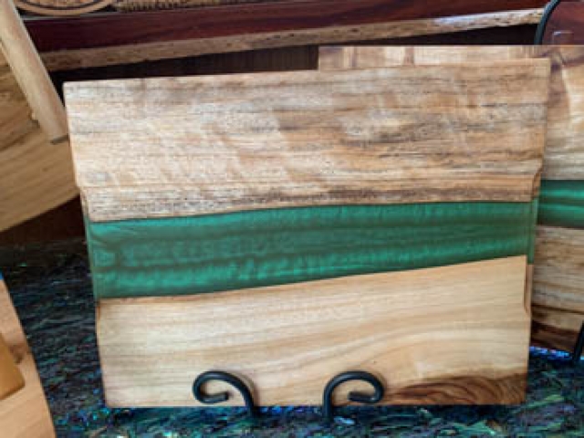 TB 2408-L0095 - Premium Timber Sharing Board with Green Resin "Flash" - Australian Camphor