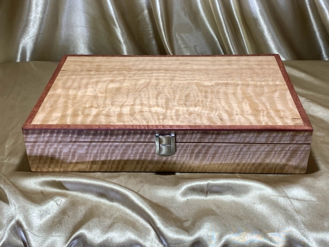 PLEKB 2413-L2776 - Premium Large Timber Executive Keepsake Box - Hand made in Australia