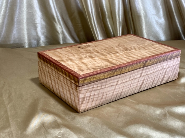 PMLKB 2408-L2838 - Premium Wooden Keepsake Box - Handcrafted from Australian Blackbutt