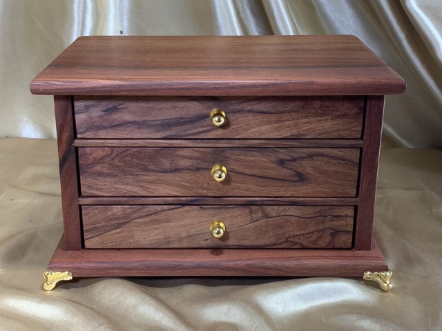 LEDMD3 25025-L4988 - Limited Edition Jewellery Box with 3 Drawers - Made from WA Peppermint