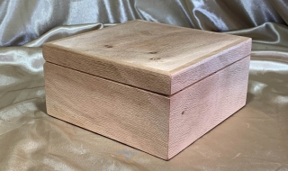 PJBT 251104-L6873 - Premium Quality Small Jewellery Box with Removable Tray - English Elm SOLD